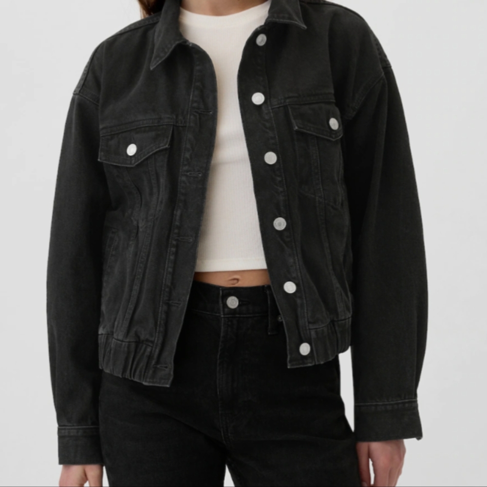 🆕 GAP Denim Bomber Jacket NWT 🏷️✨